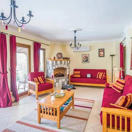 Villa D'louca